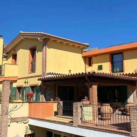 La Soffitta Di Emmasofia Bed & Breakfast