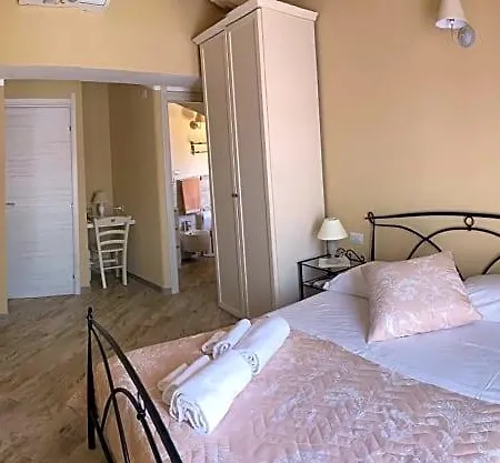 La Soffitta Di Emmasofia Bed & Breakfast